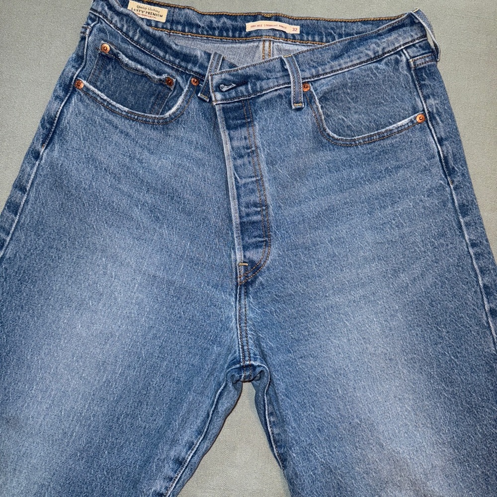 LEVI'S® WOMEN'S RIBCAGE STRAIGHT ANKLE JEANS Blue Denim Jeans